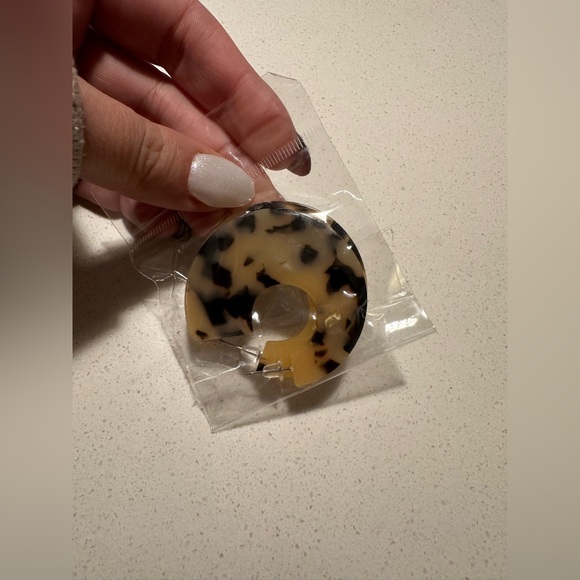 Earring bundle - Picture 4 of 4